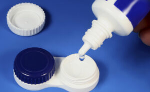 Cómo cuidar lentes de contacto