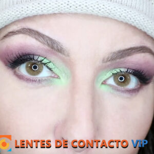 Lentes de contacto de color marron