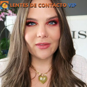 lentes de contacto de color azul