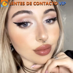 lentes de contacto de color azul