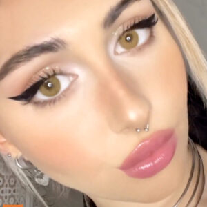 lentes de contacto de color miel